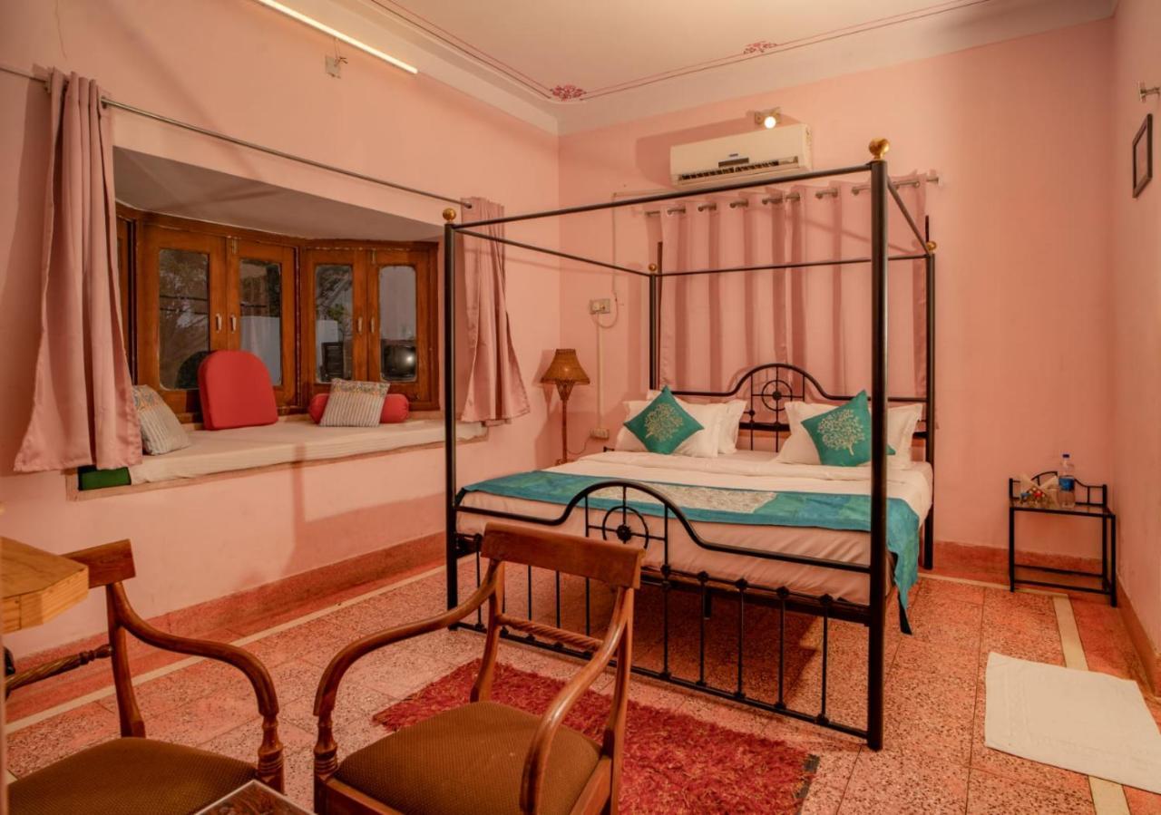 Hotel Ambavgarh Palace Udaipur Exterior photo