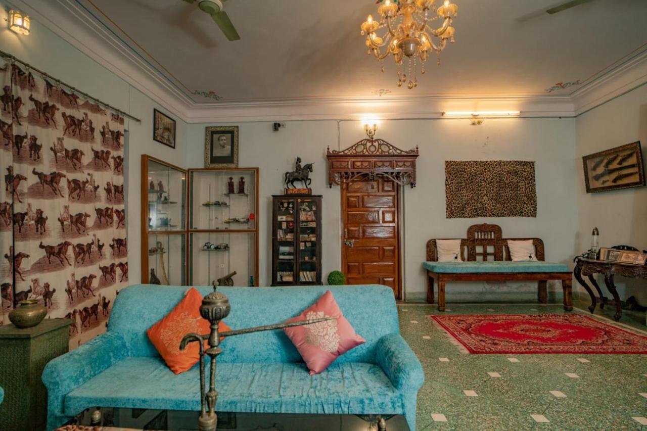 Hotel Ambavgarh Palace Udaipur Exterior photo