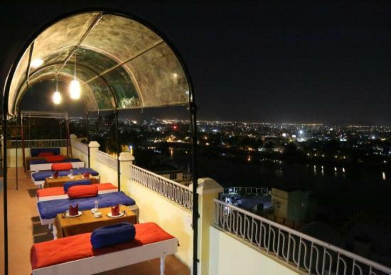 Hotel Ambavgarh Palace Udaipur Exterior photo