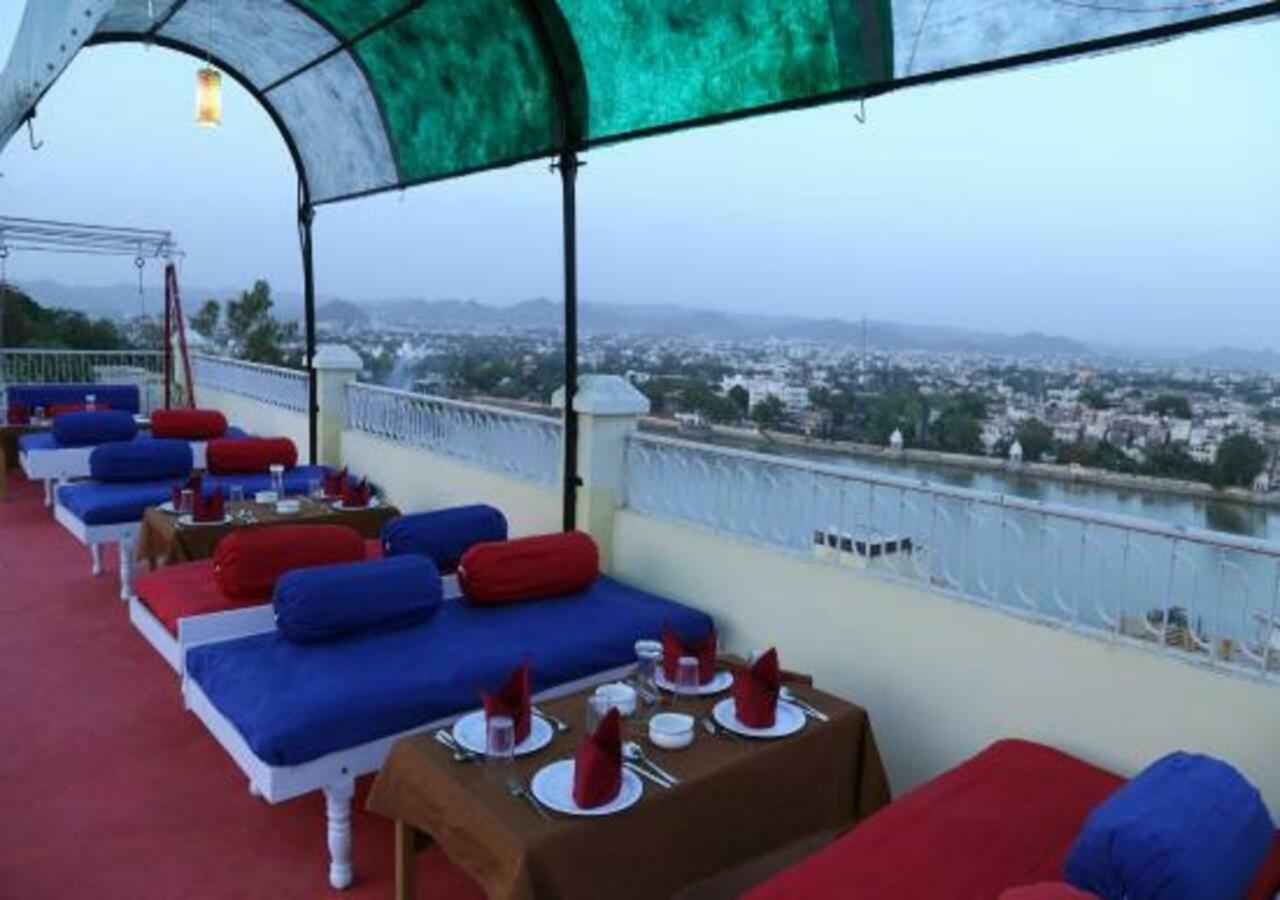 Hotel Ambavgarh Palace Udaipur Exterior photo
